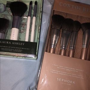 Makeup brushes